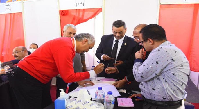 الأهلي يرفض استلام خطاب الأولمبية.. ويلجأ لقضايا الدولة لحسم فوز العامري فاروق