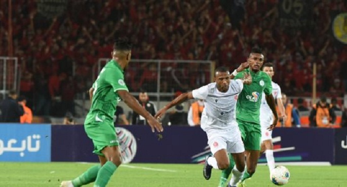 الوداد يحافظ على صدارة الدوري المغربي رغم التعادل مع الرجاء 1-1