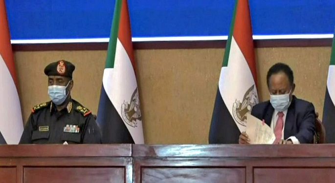 البرهان: الاتفاق السياسي تحول تاريخي بعد خلل المسار الديمقراطي.. وحمدوك: الهدف هو حقن دماء السودانيين