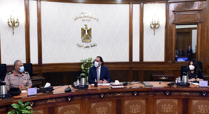 بالصور.. رئيس الوزراء يتابع مع رئيس الهيئة الهندسية للقوات المسلحة موقف عدد من المشروعات