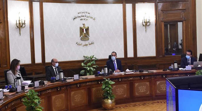 بالصور.. رئيس الوزراء يترأس اجتماع المجموعة الطبية لمواجهة فيروس كورونا