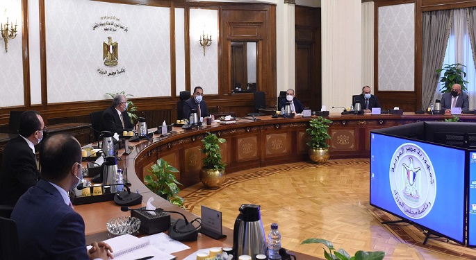 رئيس الوزراء يستعرض مخطط مشروع تطوير حديقتي الحيوان والأورمان بالجيزة