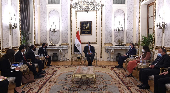 بالصور.. رئيس الوزراء يبحث المشروعات الاستثمارية المستقبلية لشركة “تي سي آي سانمار للكيماويات”