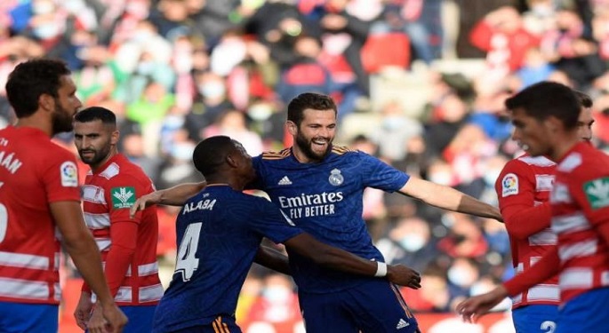 ريال مدريد يكتسح غرناطة برباعية وينفرد بصدارة الدوري الإسباني