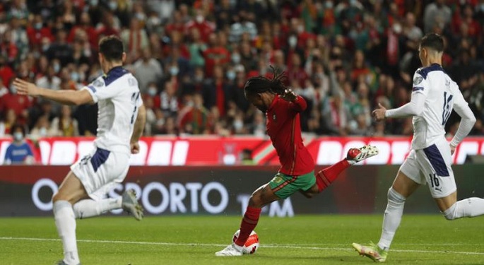 صربيا تتأهل لكأس العالم بفوز قاتل على البرتغال وترسلها للملحق