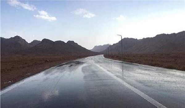 إغلاق عدد من الطرق بمحافظة البحر الأحمر بسبب الأمطار