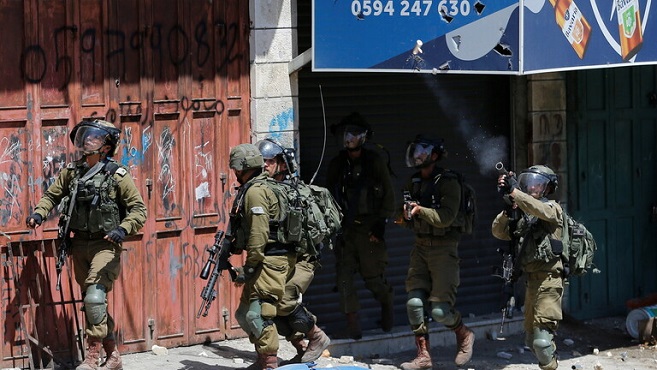 إصابة 3 فلسطينيين بنيران قوات الاحتلال الإسرائيلي و اعتقال 7 آخرين في الضفة الغربية
