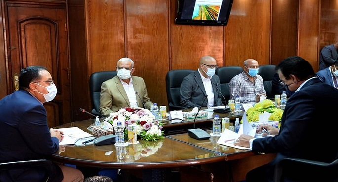 بالصور .. مدبولي يتفقد المشروعات التنموية والخدمية بالسويس ويبدأ جولته بلقاء نواب البرلمان بالمحافظة
