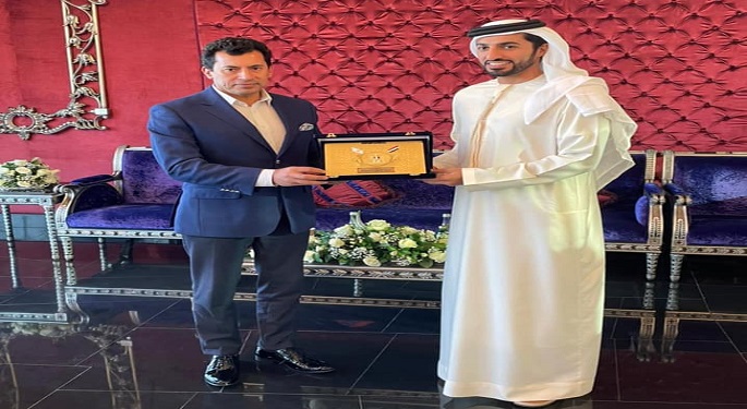 بالصور.. وزير الرياضة يبحث مع رئيس اتحاد الكرة الإماراتي أوجه التعاون المشترك