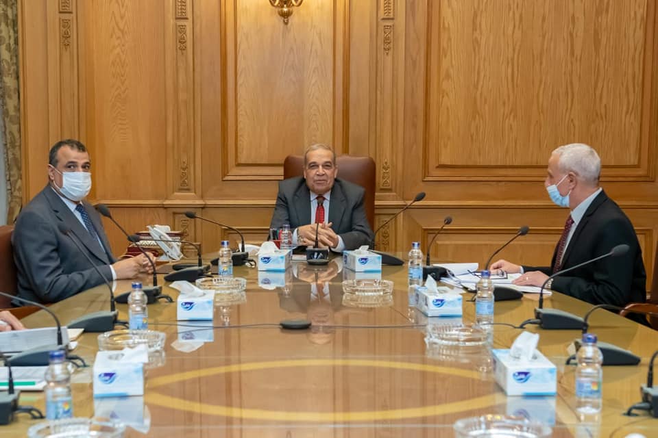 “وزيرالإنتاج الحربي يلتقي ممثلي شركة “إم جلوري الإماراتية” لمتابعة مستجدات التعاون المشترك