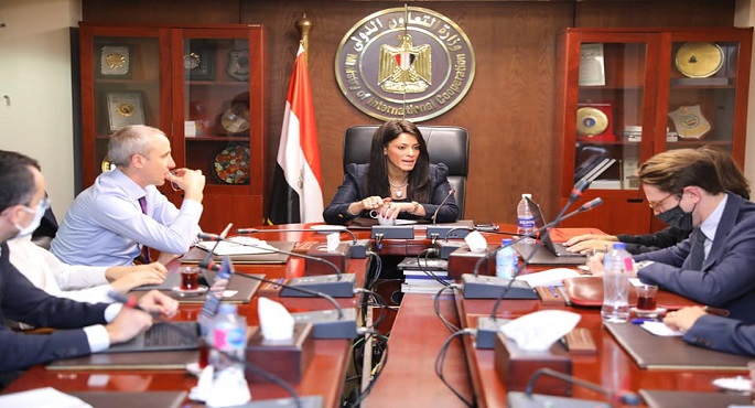 المشاط تلتقي وفدا من خبراء أسواق المال والاقتصاد الأجانب وممثلى شركة جيفريز لتقديم الخدمات المصرفية