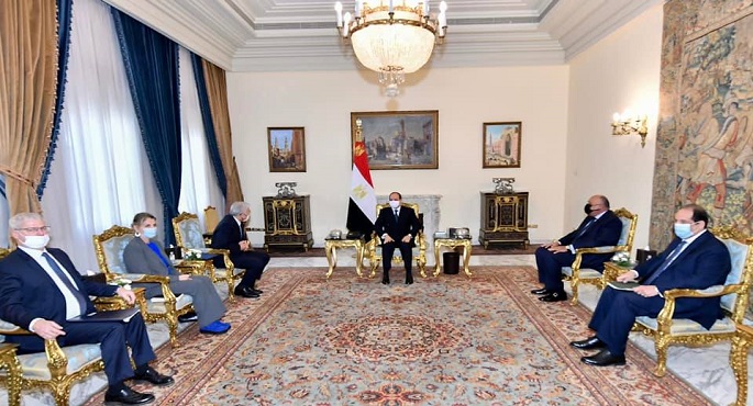 الرئيس السيسي يؤكد لوزير الخارجية الإسرائيلي مواصلة مصر لجهودها لتحقيق السلام الشامل والعادل بالشرق الأوسط