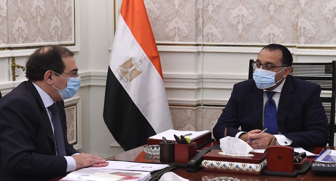 رئيس الوزراء يؤكد أهمية مشروعات قطاع البترول ودورها في النهوض بالاقتصاد القومي