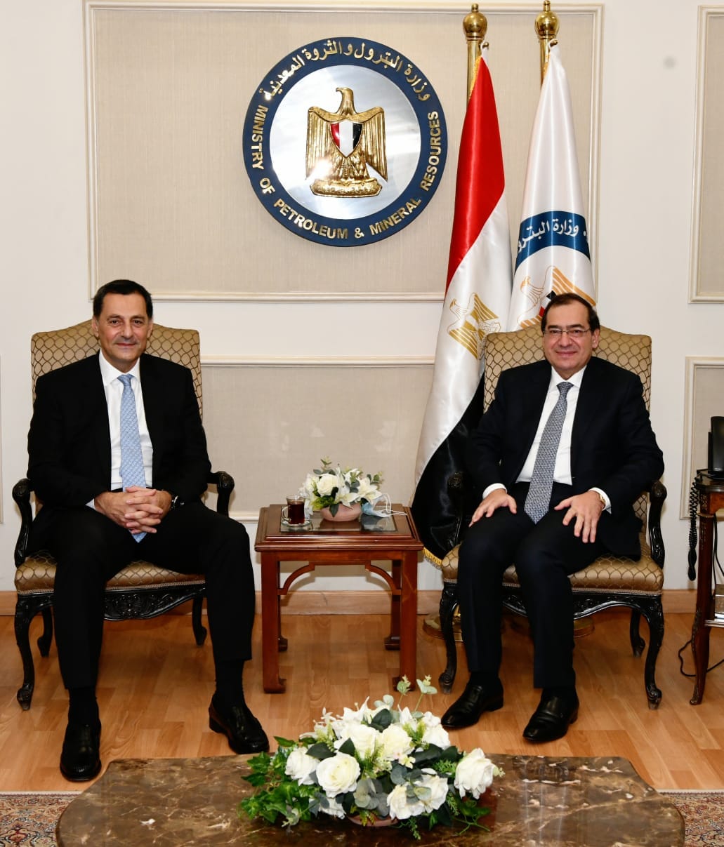 وزير البترول يبحث مع شركة انرجين العالمية زيادة انتاج الغاز الطبيعى في مصر