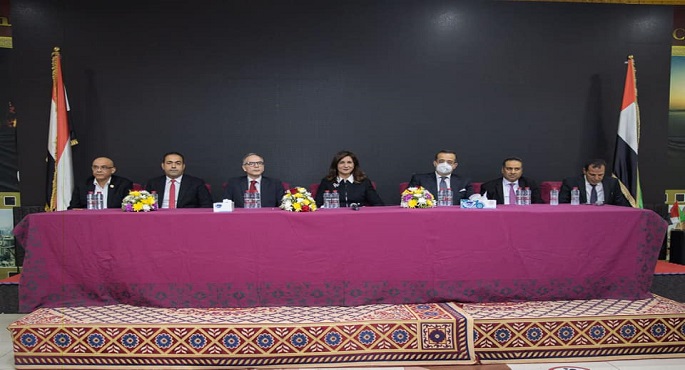بالصور .. وزيرة الهجرة تلتقي ممثلين عن الجالية المصرية بدبي