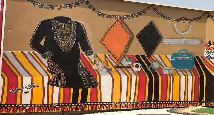 أول سعودية ترسم جداريات عملاقة في شوارع المملكة