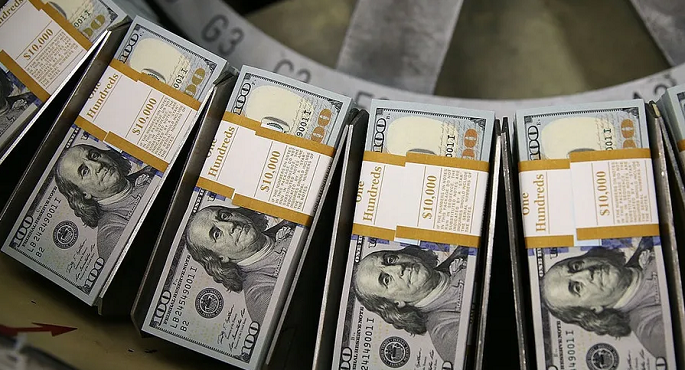 بـ”هدايا غير مقصودة”.. بنك بريطاني يحول 130 مليون إسترليني في عيد الميلاد