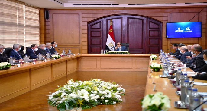بالصور.. خلال اجتماعه بالمجلس الأعلى للجامعات بكفر الشيخ.. السيسي يوجه بتطوير الانشطة داخل الجامعات من أجل بناء شخصية الطلاب