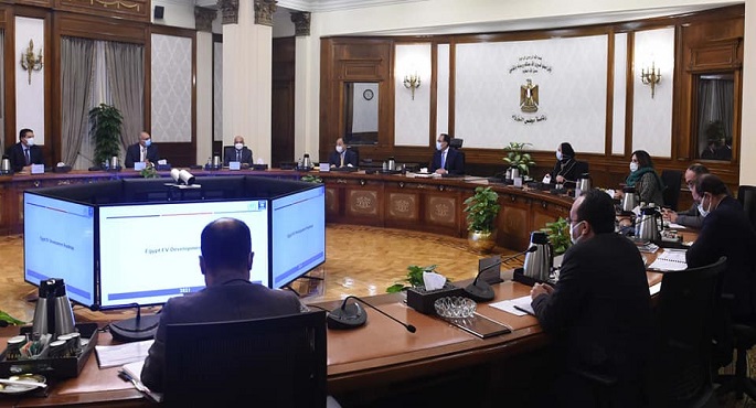 بالصور.. مدبولى: الرئيس يولى أهمية لتوطين صناعة السيارات والصناعات المغذية لها في مصر