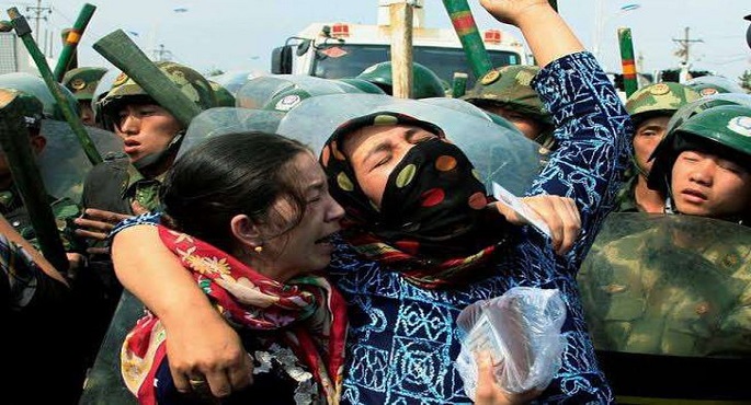 الصين: نرفض بشدة توقيع الولايات المتحدة على قانون منع العمالة القسرية للإيجور