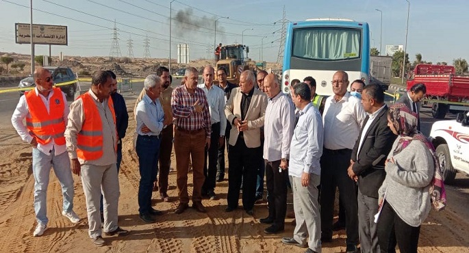 بالصور.. مسئولو الإسكان يتفقدون أعمال تطوير وتوسعة طريق” العاشر من رمضان – بلبيس ” بطول ٢٢ كم