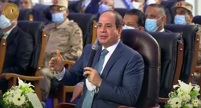 بالفيديو .. الرئيس السيسي يطالب بضرورة تطبيق معايير الحوكمة والإدارة الرشيدة في منظومة عمل مصانع القطاع العام