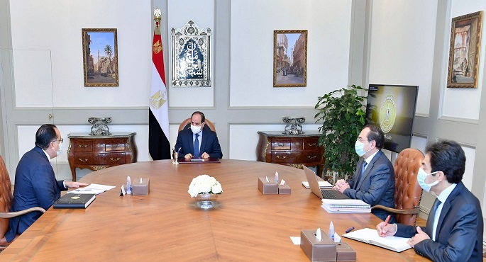 الرئيس السيسي يتابع الموقف التنفيذي لعدد من المشروعات في قطاع البترول