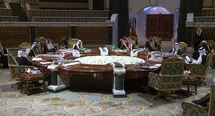 القمة الخليجية تؤكد على العمل الجماعي لمواجهة التحديات