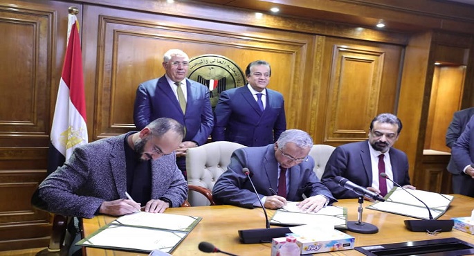بالصور .. وزيرا التعليم العالي والزراعة يشهدان توقيع بروتوكول استكمال دراسات إنتاج لقاح مصرى مُضاد لفيروس كورونا