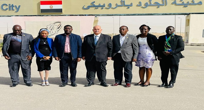 بالصور .. التنمية الصناعية ومدينة الجلود بالروبيكى تستقبلان وفد كلية الدفاع الوطني الكينية