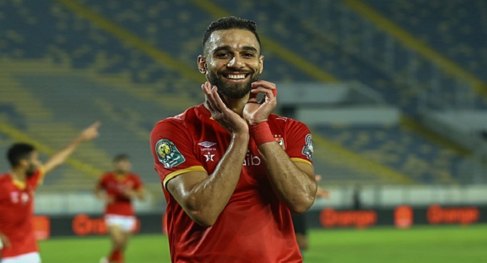 عمرو السولية يتوج بجائزة رجل مباراة مصر والأردن بربع نهائي كأس العرب