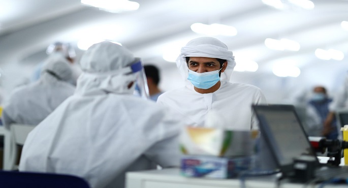 الخليج الإماراتية: الدراسات الاستقصائية تؤكد أن العام الجديد 2022 سيشهد نهاية كورونا