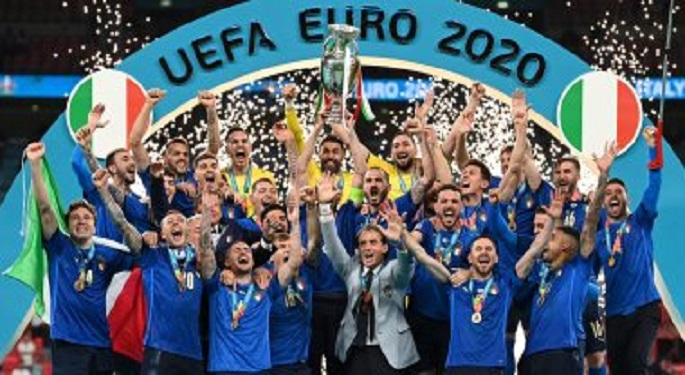 جلوب سوكر.. مانشيني أفضل مدرب وإيطاليا أفضل منتخب في 2021