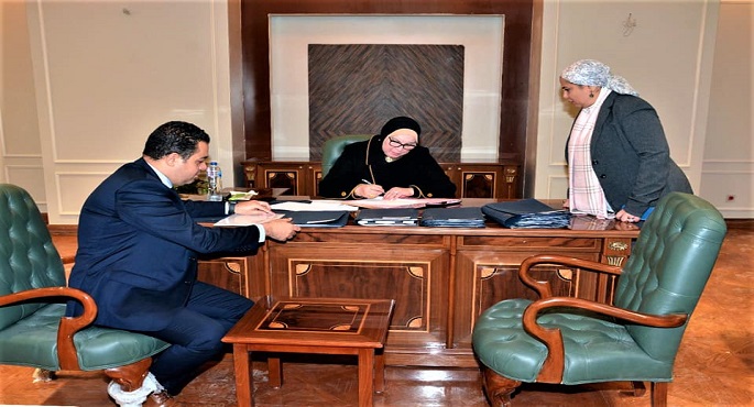 بالصور.. نيفين جامع تتفقد مقر الوزارة بالحي الحكومي وتستعرض الترتيبات النهائية لانتقال الموظفين
