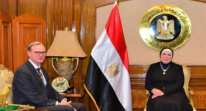بالصور..جامع تلتقى رئيس هيئة معارض دوسلدورف الألمانية  لبحث تعزيز التعاون المشترك