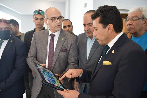 بالصور.. وزير الرياضة يتفقد الأعمال الإنشائية بفرع نادي النادي بشيراتون قبيل افتتاحه