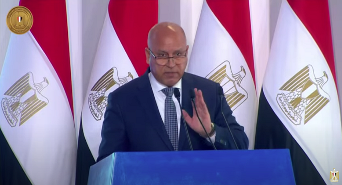 وزير النقل يتفقد مشروع الخط الأول للقطار السريع في المسافة من محمد نجيب حتى العين السخنة