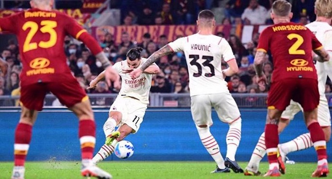 ميلان يفوز على روما 3-1 ويقلص الفارق مع الإنتر على صدارة الدوري الإيطالي