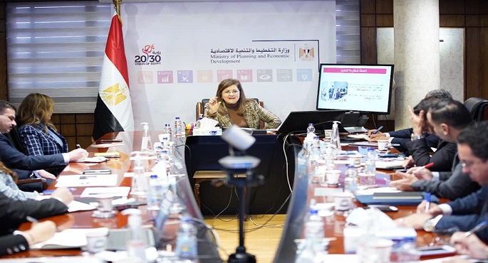 بالصور .. وزيرة التخطيط تناقش سبل تعزيز أوجه التعاون بين الوزارة والأكاديمية الوطنية للتدريب