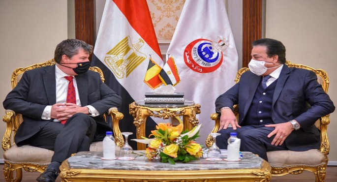 بالصور.. خالد عبد الغفار يبحث مع السفير البلجيكي لدى مصر لبحث أوجه التعاون بين البلدين في القطاع الصحي