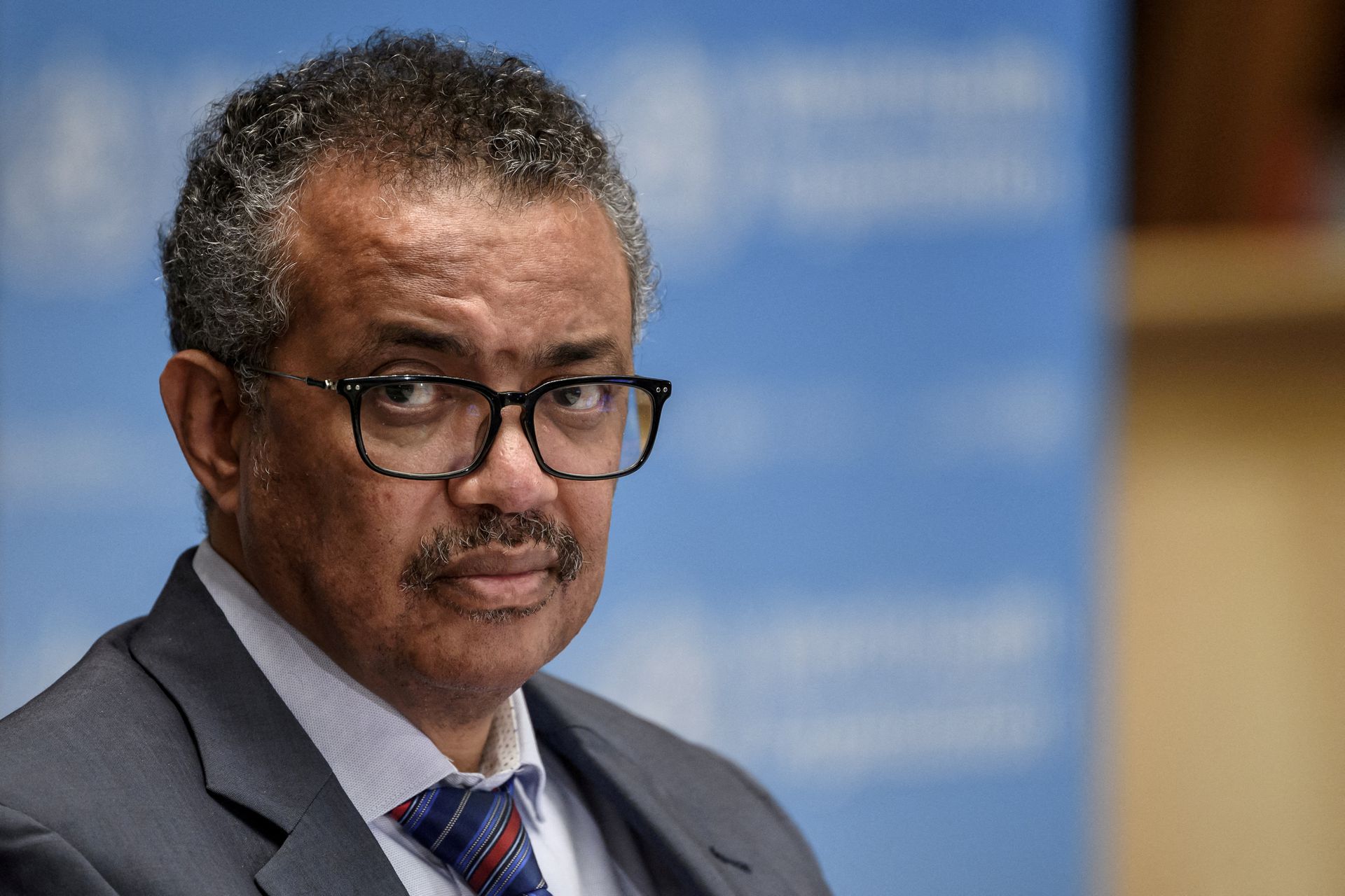 منظمة الصحة العالمية: إنهاء الموجة الحادة من جائحة كورونا مُمكن في 2022