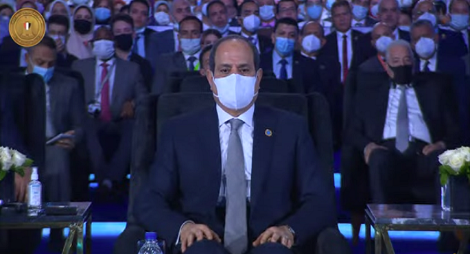بالصور.. الرئيس السيسي يشهد حفل تخرج دفعات الأكاديمية الوطنية للتدريب بمنتدى شباب العالم