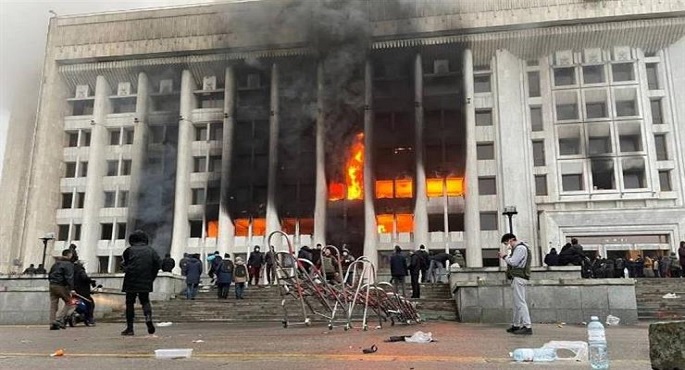 استمرار الاضرابات في كازاخستان وتبادل لإطلاق النار بين قوات الأمن ومسلحين في مدينة ألما آتا