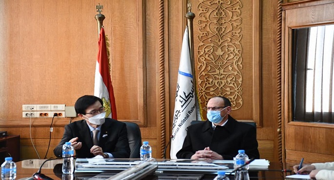 بالصور..السكة الحديد توقع إتفاقية مع صندوق التعاون الكورى EDCF لتحديث نظم الإشارات بخط الأقصر / السد العالى
