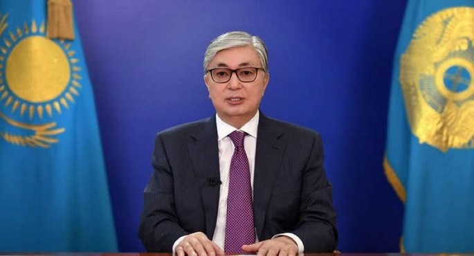 رئيس كازاخستان يقيل الحكومة لتهدئة غضب المتظاهرين المحتجين على ارتفاع الأسعار