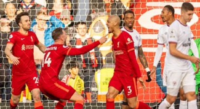 ليفربول يعود للانتصارات بثلاثية أمام برينتفورد ويصعد لوصافة الدوري الإنجليزي
