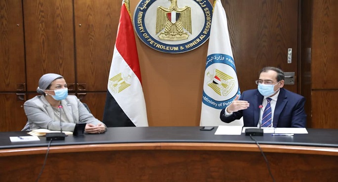 بالصور.. مباحثات بترولية بيئية استعداداً للقمة العالمية للمناخ COP27 بشرم الشيخ
