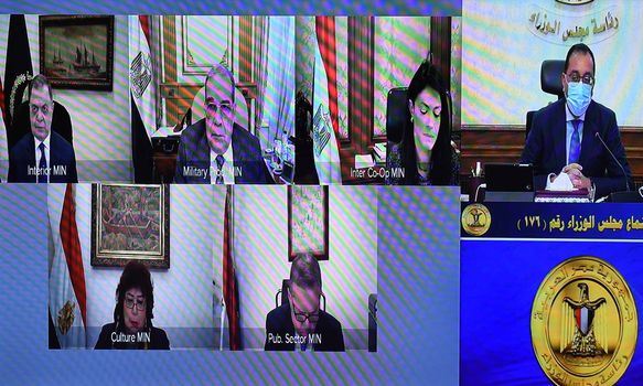 بالصور.. مدبولي يوافق علي مشروع قانون إنشاء الغرف السياحية