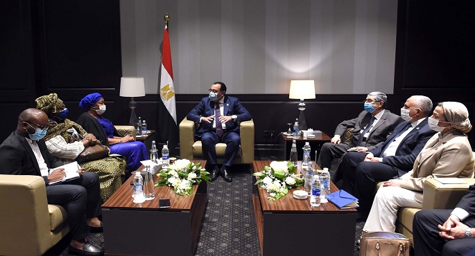 مدبولي يلتقي نائب رئيس الوزراء وزيرة البيئة بالكونغو الديمقراطية لبحث سبل تعزيز التعاون المشترك