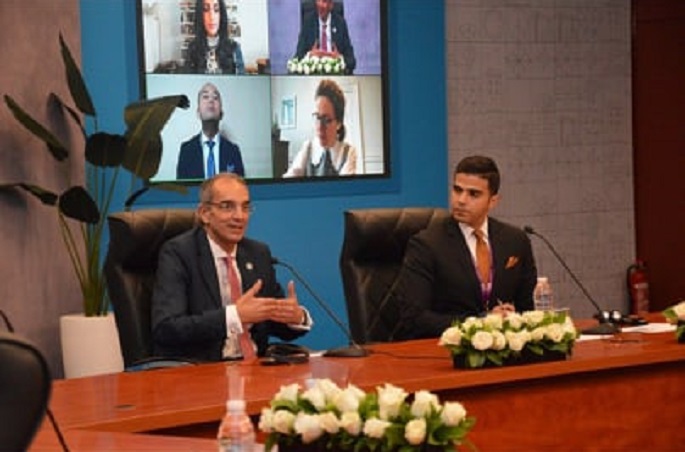 طاولة مستديرة حول مستقبل التكنولوجيا والتحول الرقمي بمنتدى شباب العالم